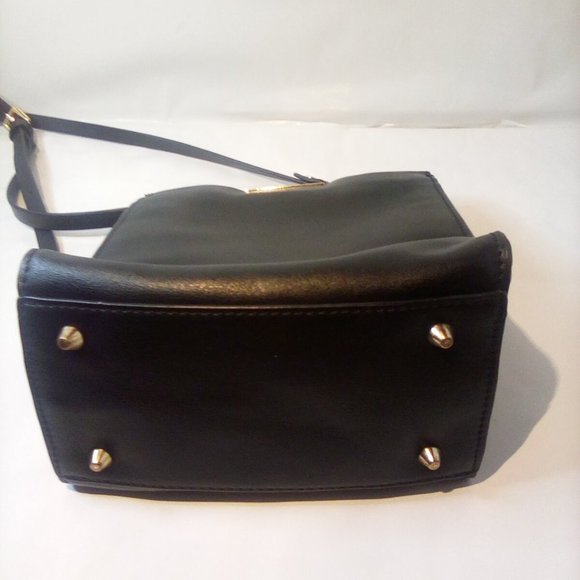 Zara  little black Crossbody purse goldtone hardware - Picture 6 of 7
